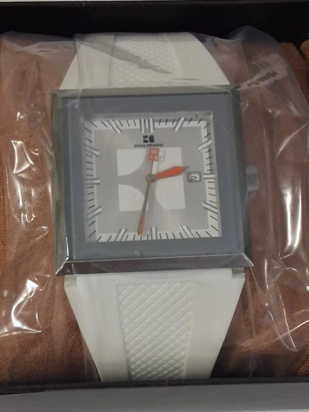 Hugo Boss Orange Men's White Dial White Silicone Watch 1512706 – New in Box